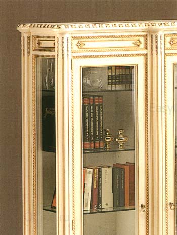Кабинет витрина высокая Maria Antonietta